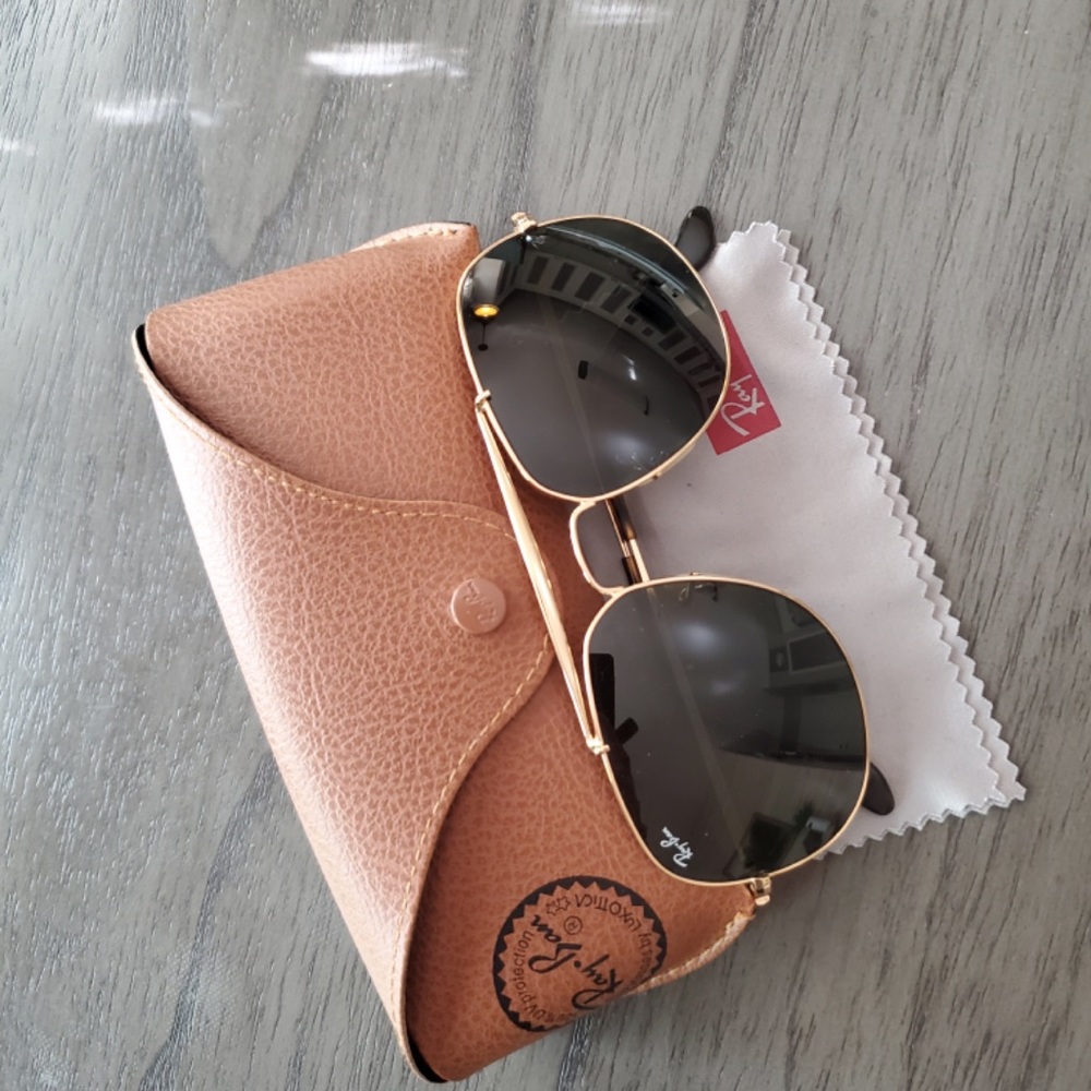 Ray Ban Gold Aviators